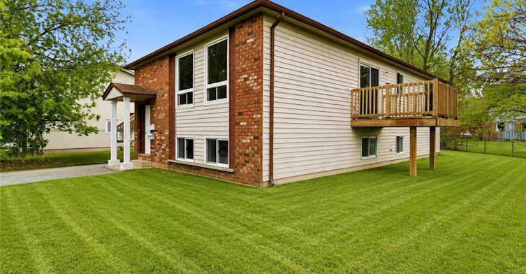 Upper-Main-21 Kirk Street, St. Catharines, ON, L2S 1B9 - 2