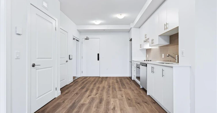 220-461 Green Road, Hamilton, ON, L8E 0L5 - 5