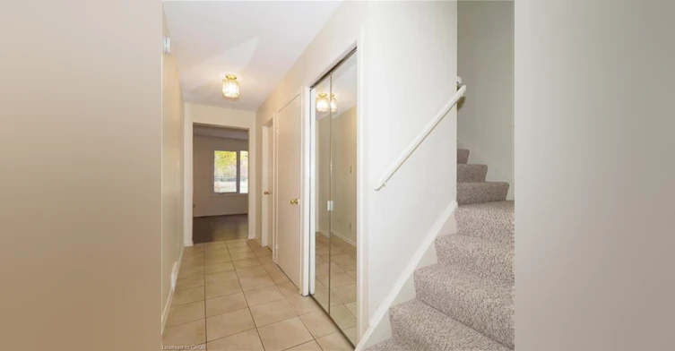 3-425 Kingscourt Drive, Waterloo, ON, N2K 3R4 - 3