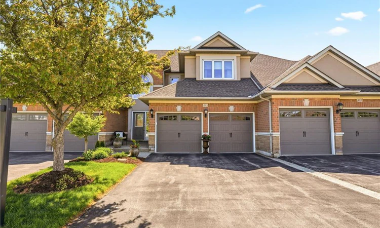 4163 Stonebridge Crescent