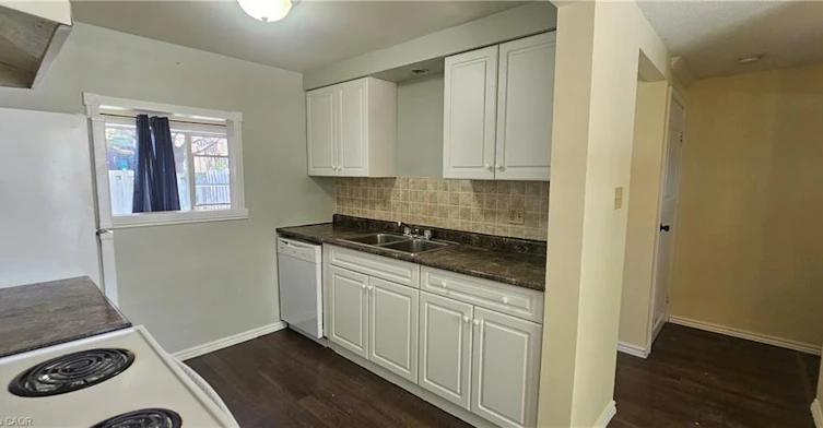 6-210 Glamis Road, Cambridge, ON, N1R 6L3 - 4