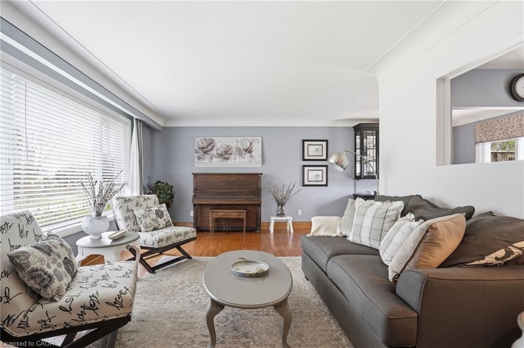 31 Algonquin Avenue, Hamilton, ON, L9H 7K9 - 8