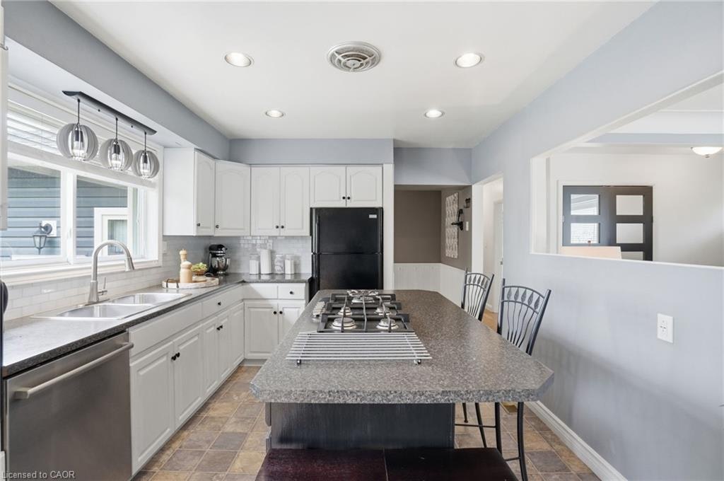 31 Algonquin Avenue, Hamilton, ON, L9H 7K9 - 13