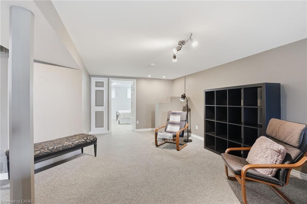31 Algonquin Avenue, Hamilton, ON, L9H 7K9 - 33