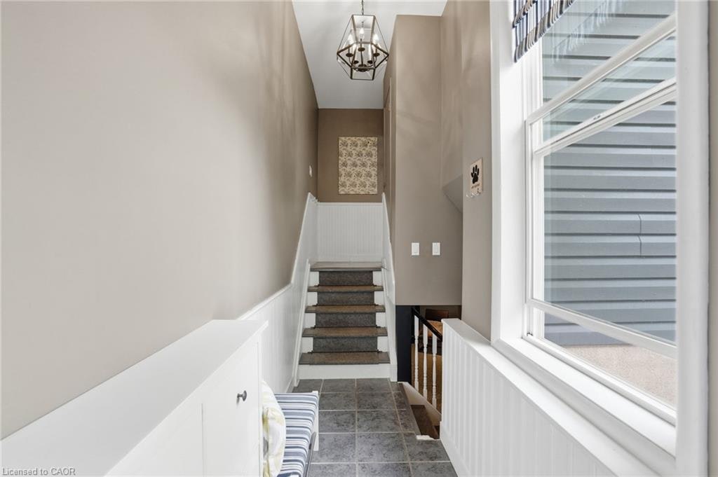 31 Algonquin Avenue, Hamilton, ON, L9H 7K9 - 28
