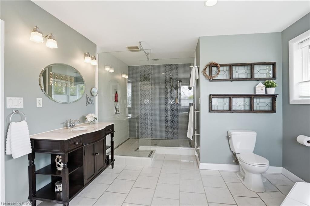 31 Algonquin Avenue, Hamilton, ON, L9H 7K9 - 20