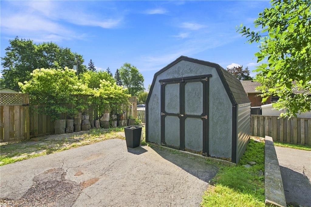 31 Algonquin Avenue, Hamilton, ON, L9H 7K9 - 47
