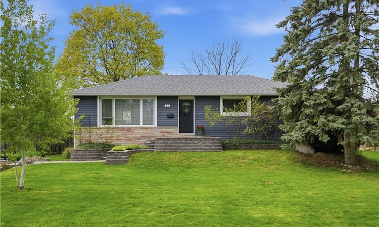 31 Algonquin Avenue