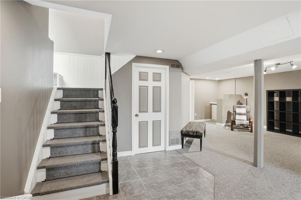 31 Algonquin Avenue, Hamilton, ON, L9H 7K9 - 29