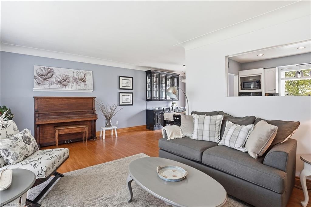 31 Algonquin Avenue, Hamilton, ON, L9H 7K9 - 10