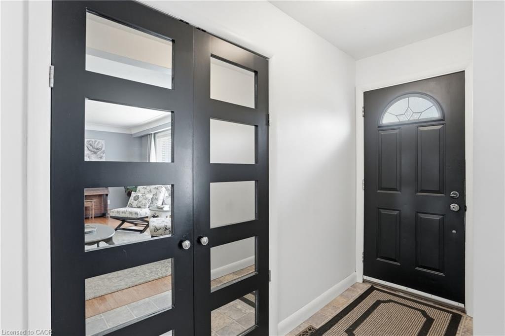 31 Algonquin Avenue, Hamilton, ON, L9H 7K9 - 5