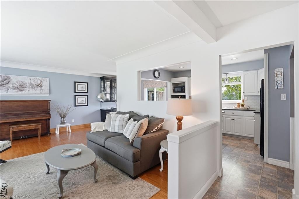 31 Algonquin Avenue, Hamilton, ON, L9H 7K9 - 7