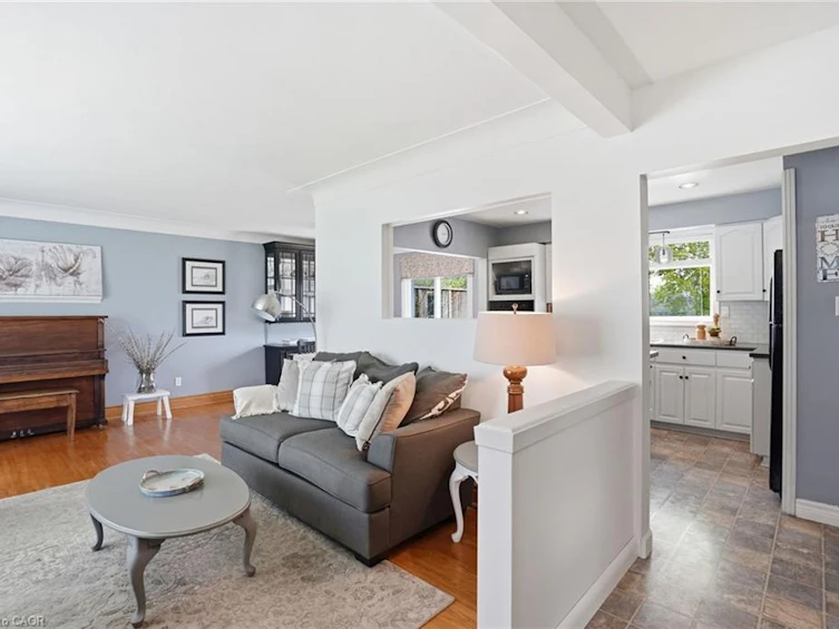 31 Algonquin Avenue, Hamilton, ON, L9H 7K9 - 7