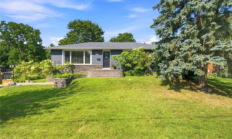 31 Algonquin Avenue
