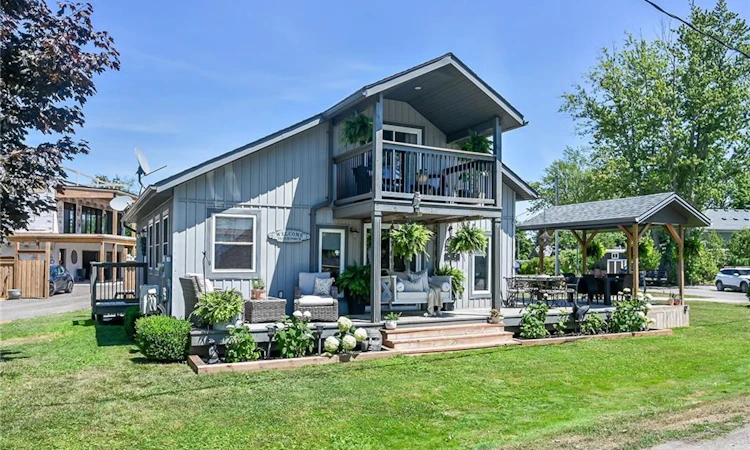 55 Lakeside Drive