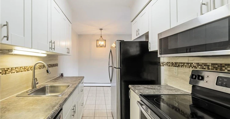 203-326 Hunter Street E, Hamilton, ON, L8N 1N6 - 5