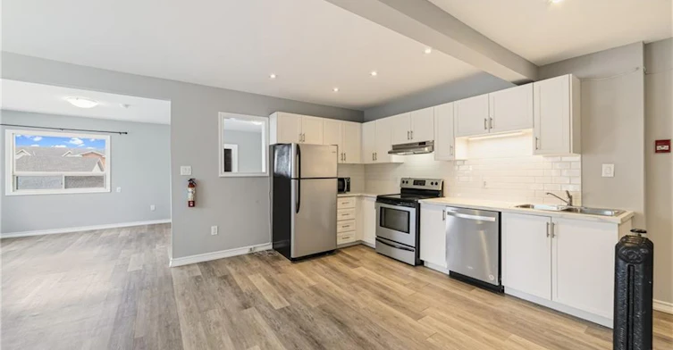 5-468 Main Street E, Hamilton, ON, L8N 1K6