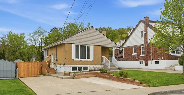 B-38 Dunkirk Drive, Hamilton, ON, L8K 4X1 - 2