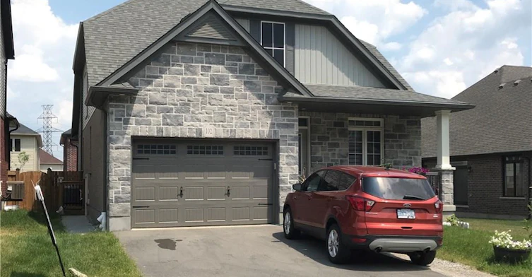 2-102 Elmbank. Trail, Kitchener, ON, N2R 0H2