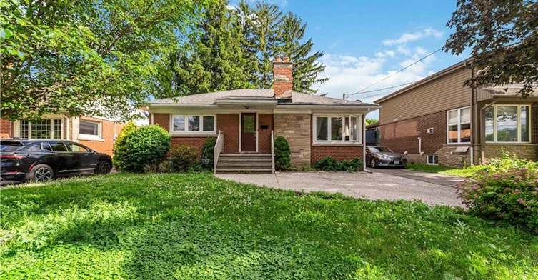 Upper-21 Sheridan Lane, Hamilton, ON, L8S 2N3