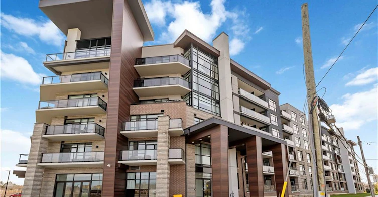 318-600 North Service Road, Hamilton, ON, L8E 0L2 - 2