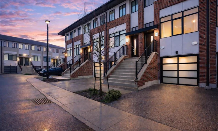 59 Markle Crescent