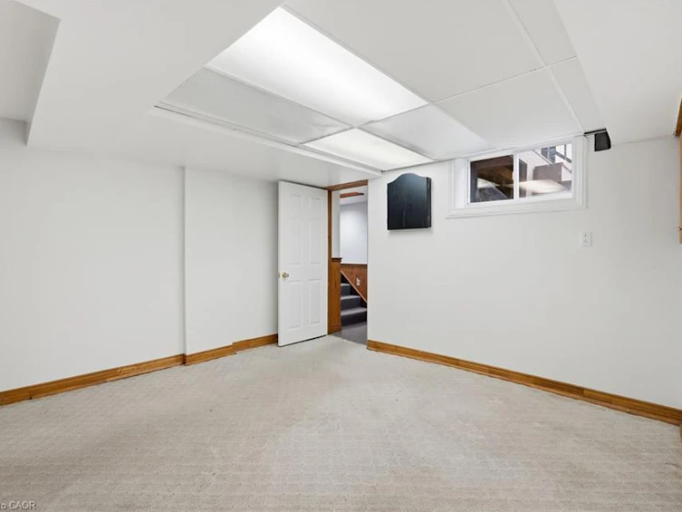 21 Brian Boulevard, Hamilton, ON, L8B 0C7 - 34