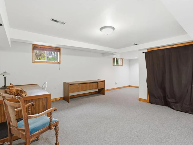 21 Brian Boulevard, Hamilton, ON, L8B 0C7 - 33