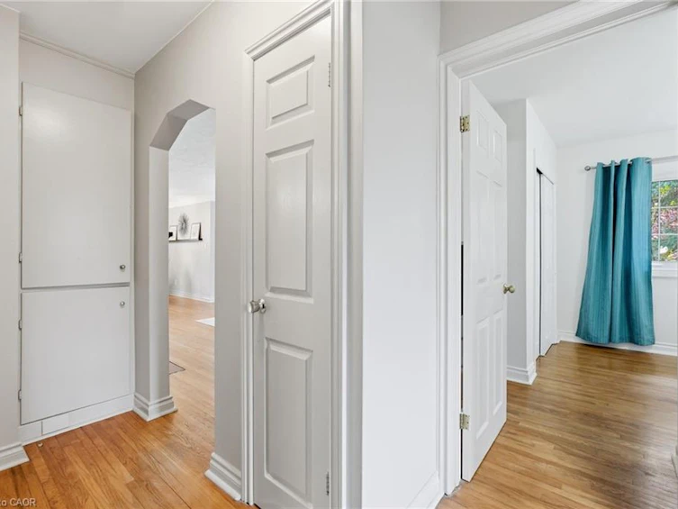 21 Brian Boulevard, Hamilton, ON, L8B 0C7 - 22