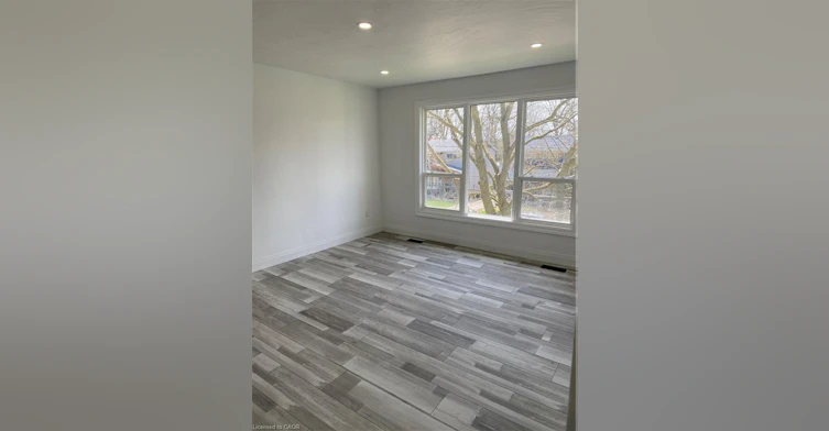 UPPER-118 Sutherland Street E, Cayuga, ON, N3W 1C6 - 2