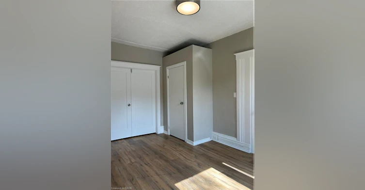 62 Barnesdale Avenue S, Hamilton, ON, L8M 2V4 - 3