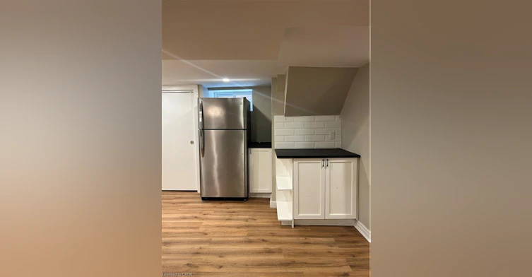 4-133 Park Row N, Hamilton, ON, L8H 4E7 - 4