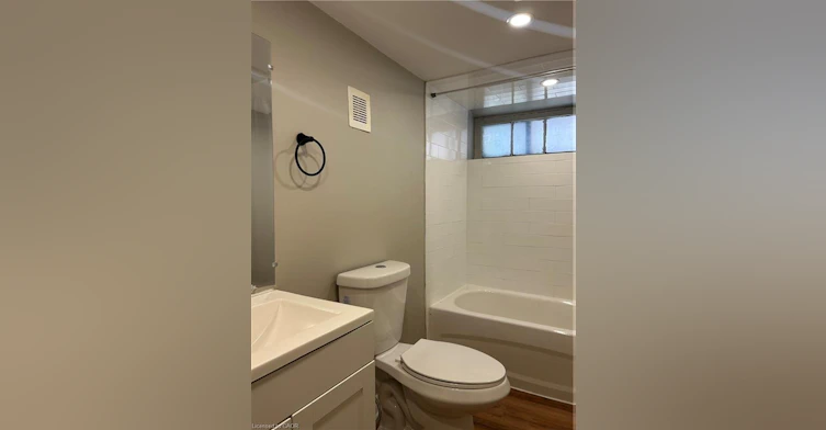 4-133 Park Row N, Hamilton, ON, L8H 4E7 - 8