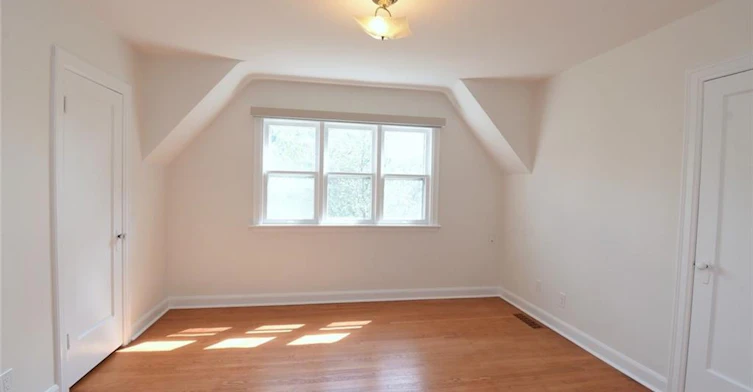 136 Glen Road, Hamilton, ON, L8S 3M9 - 27