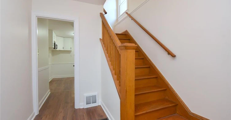136 Glen Road, Hamilton, ON, L8S 3M9 - 4