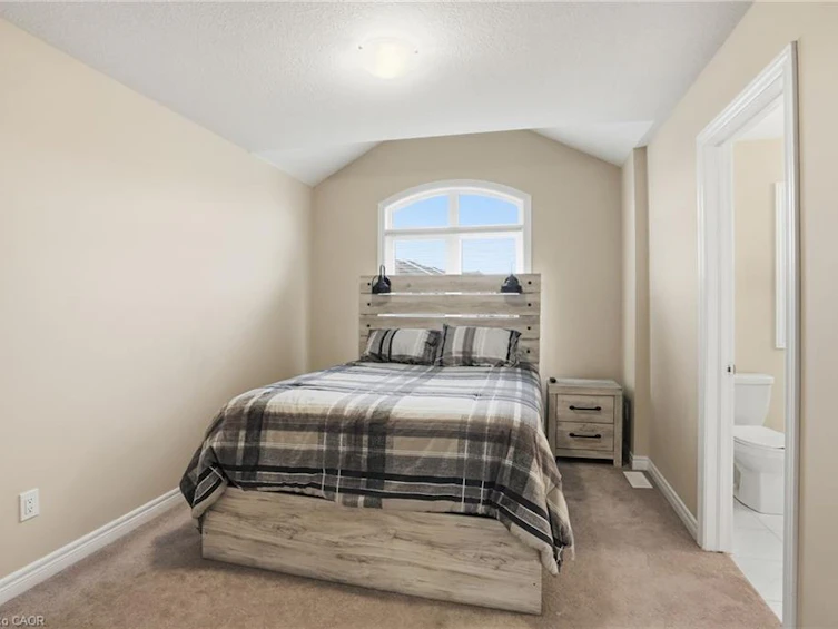 19 Mia Drive, Hamilton, ON, L9B 0K1 - 21