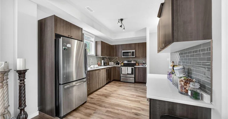 upper-519 Duke Street W, Kitchener, ON, N2H 3Y7 - 12