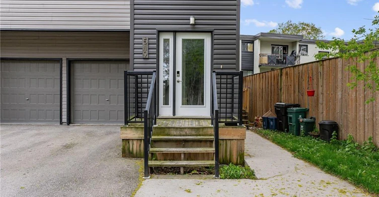 upper-519 Duke Street W, Kitchener, ON, N2H 3Y7 - 4