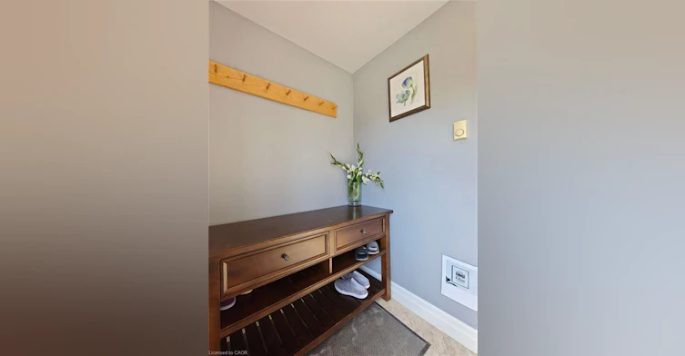 18 Dunbar Road S, Waterloo, ON, N2L 2E1 - 9