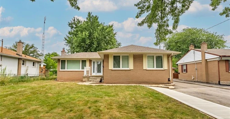 Lower-313 Ashbury Road, Oakville, ON, L6K 2M2