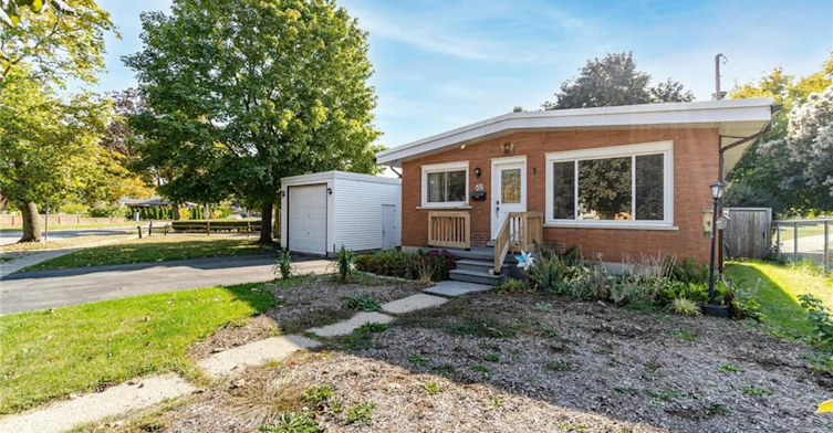 22 Balmoral Drive, Guelph, ON, N1E 3N6 - 3