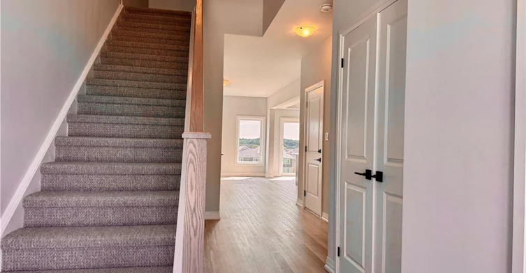 51-155 Equestrian Way, Cambridge, ON, N3E 0E8 - 17