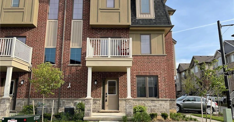 18 Birot Lane, Hamilton, ON, L9K 0K1 - 2