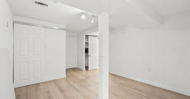 Basement-420 Elmwood Avenue, Hamilton, ON, L9C 1T7 - 13
