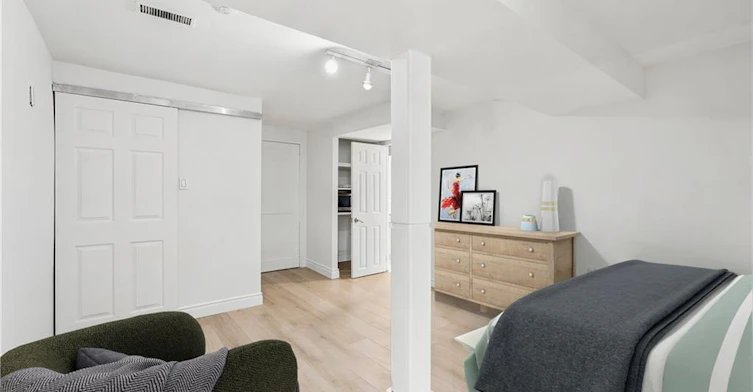 Basement-420 Elmwood Avenue, Hamilton, ON, L9C 1T7 - 12