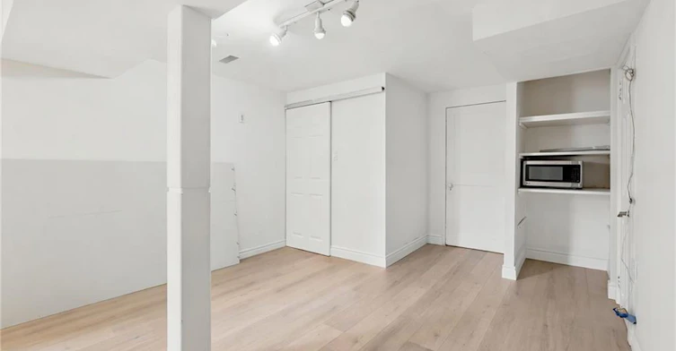 Basement-420 Elmwood Avenue, Hamilton, ON, L9C 1T7 - 14
