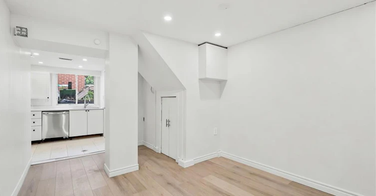 Basement-420 Elmwood Avenue, Hamilton, ON, L9C 1T7 - 8