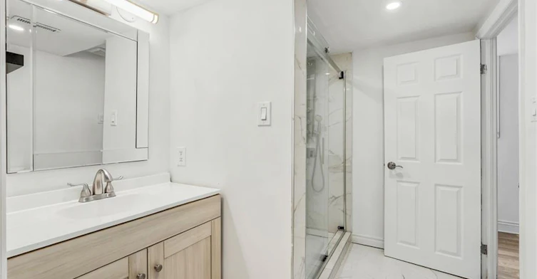 Basement-420 Elmwood Avenue, Hamilton, ON, L9C 1T7 - 16