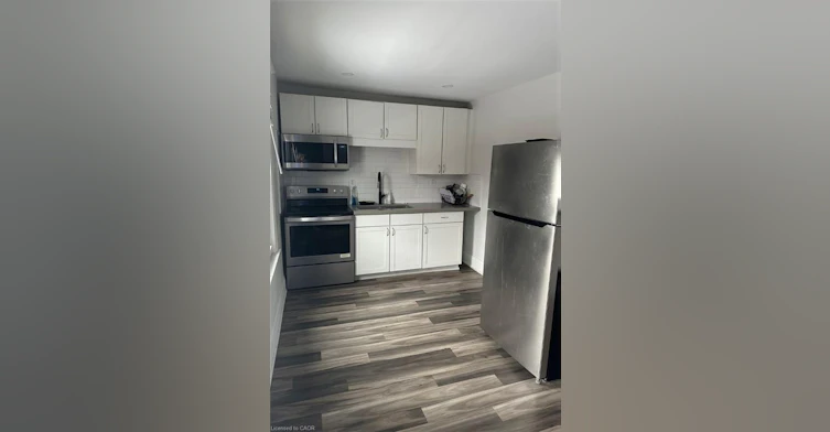 1090 Cannon Street E, Hamilton, ON, L8L 2J4 - 2