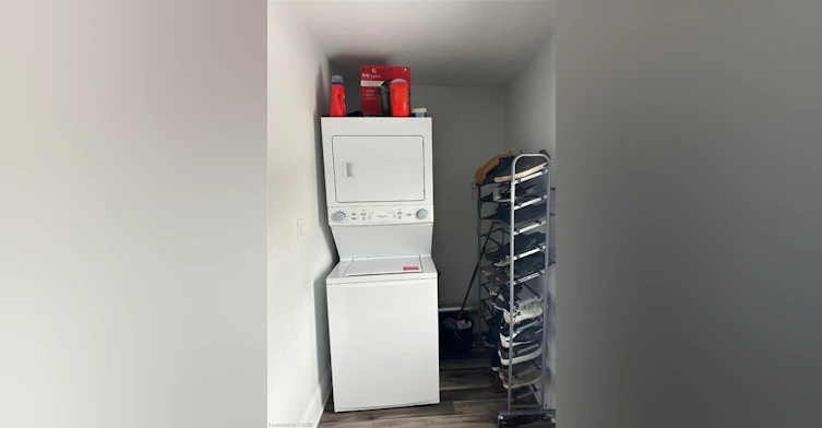 1090 Cannon Street E, Hamilton, ON, L8L 2J4 - 6
